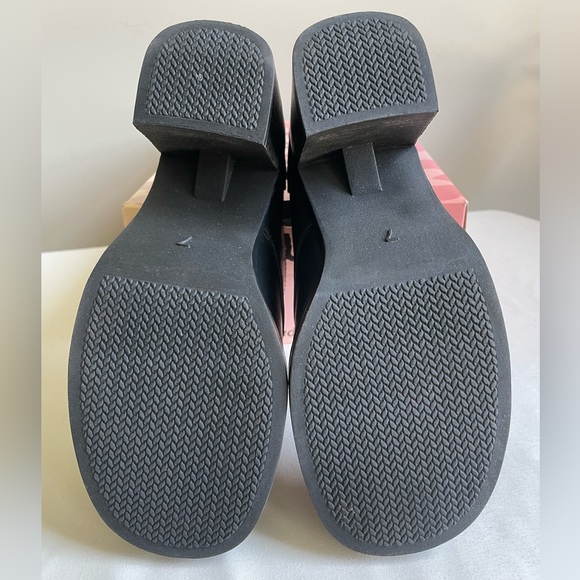 NEW STILL IN BOX - Picture 4 of 5